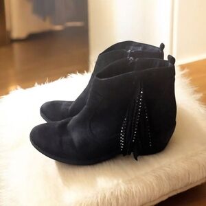Wonder Nation Black Ankle Booties with Tassels